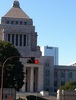 政治に翻弄される流れ、またも断ち切れず
