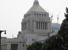 「拙速・強引」の批判押し退け準備整えるも、首相自ら水を差す