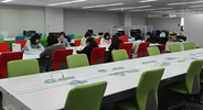 勤怠管理など、企業の手間多く